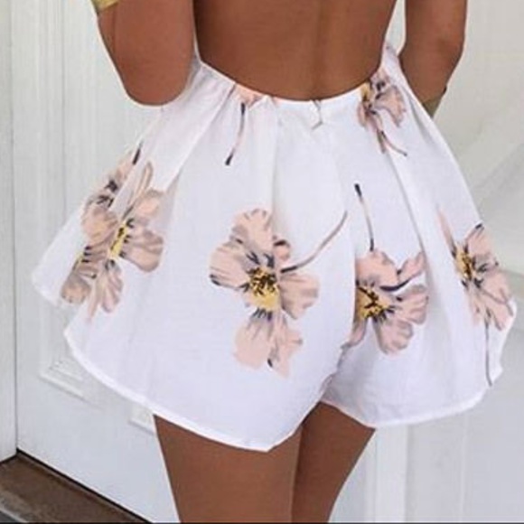 RESTOCKED Floral Lace Backless Summer VNeck Romper - Picture 7 of 7